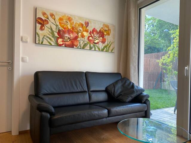 Modern apartment with garden near city center gallery image 4