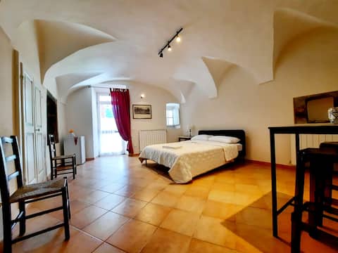 Ninì - Room with garden overlooking the river