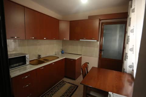 Successful Airbnb property: Ever parking fri in Buçimas