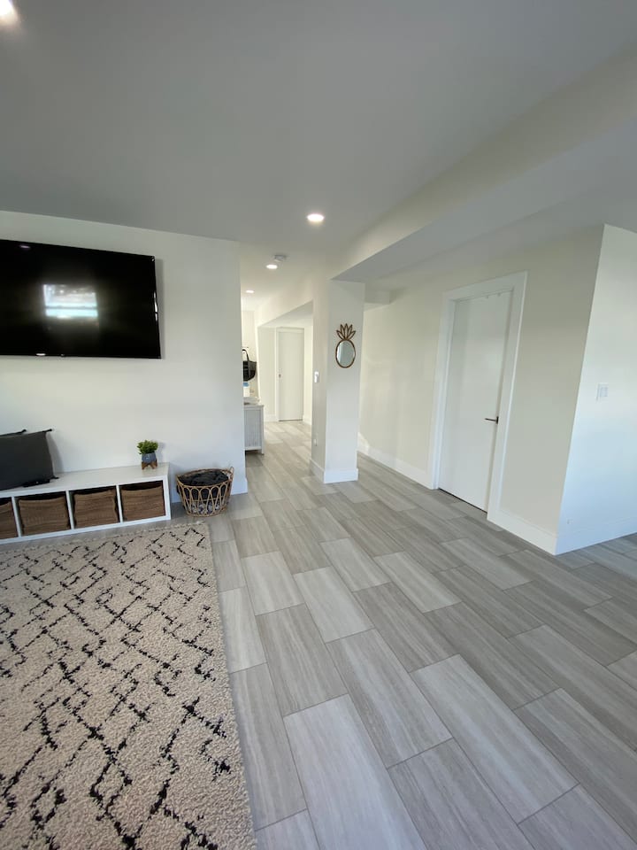 Beautiful Remodeled Home On The Water! 40ft Dock! - Key Largo, FL
