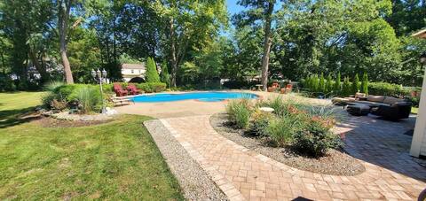 Corlies Estate 5bedroom on golf course w pool/spa