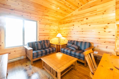 Channel View Cabin at White Pine Retreat