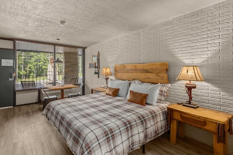 King Bed|Fast WiFi| 50