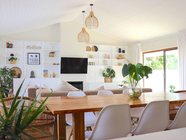 Beach house in Table View gallery image 3