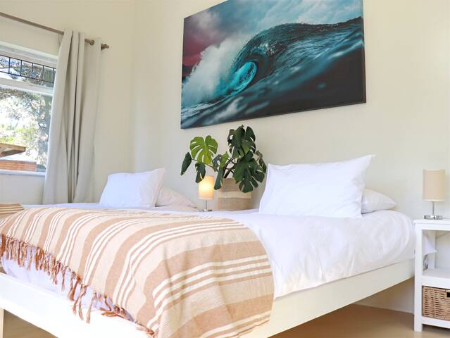 Beach house in Table View gallery image 4