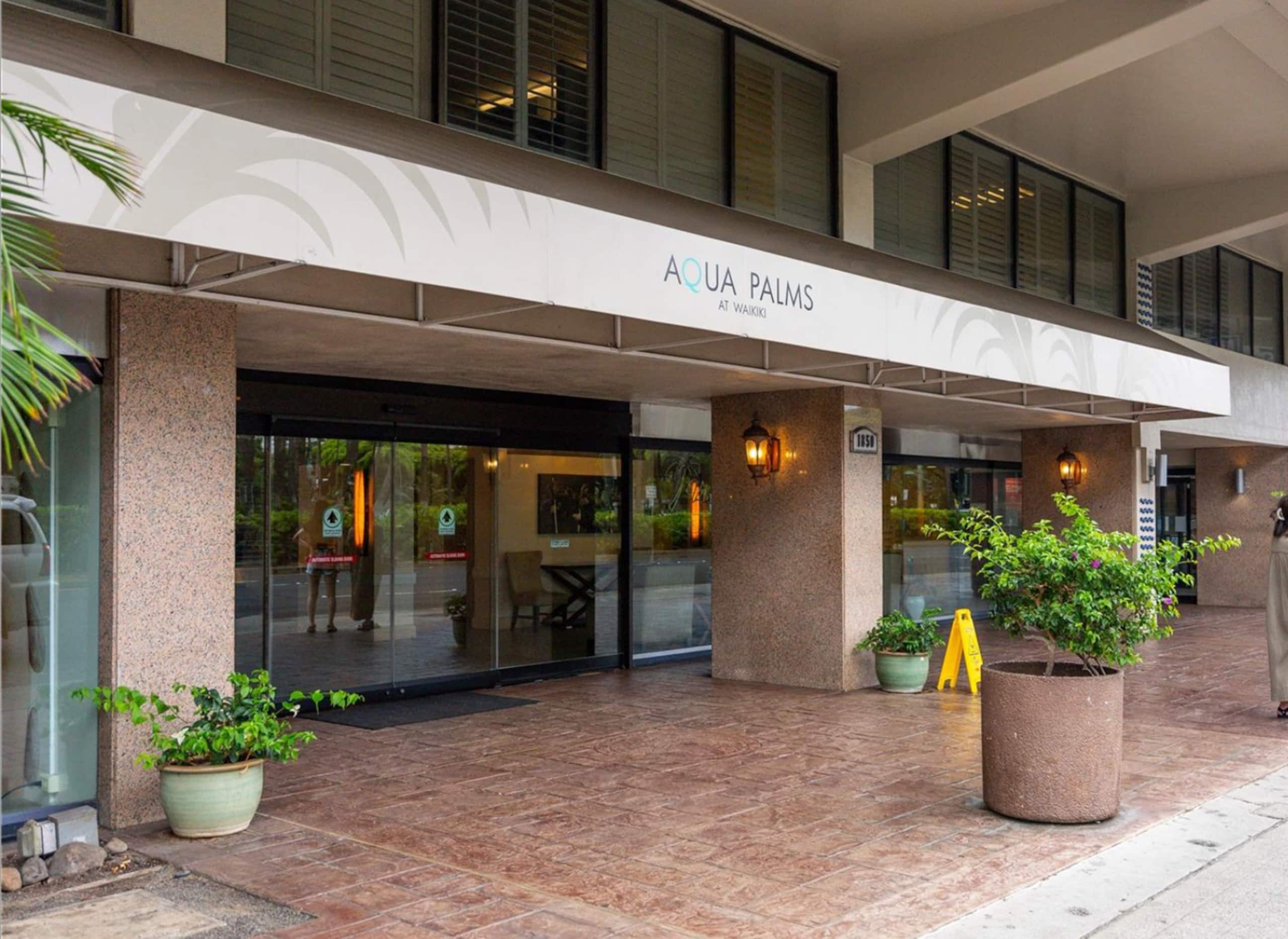 Hotel in Honolulu · ★4.92 · Studio · 2 beds · 1 private bath - Image 15