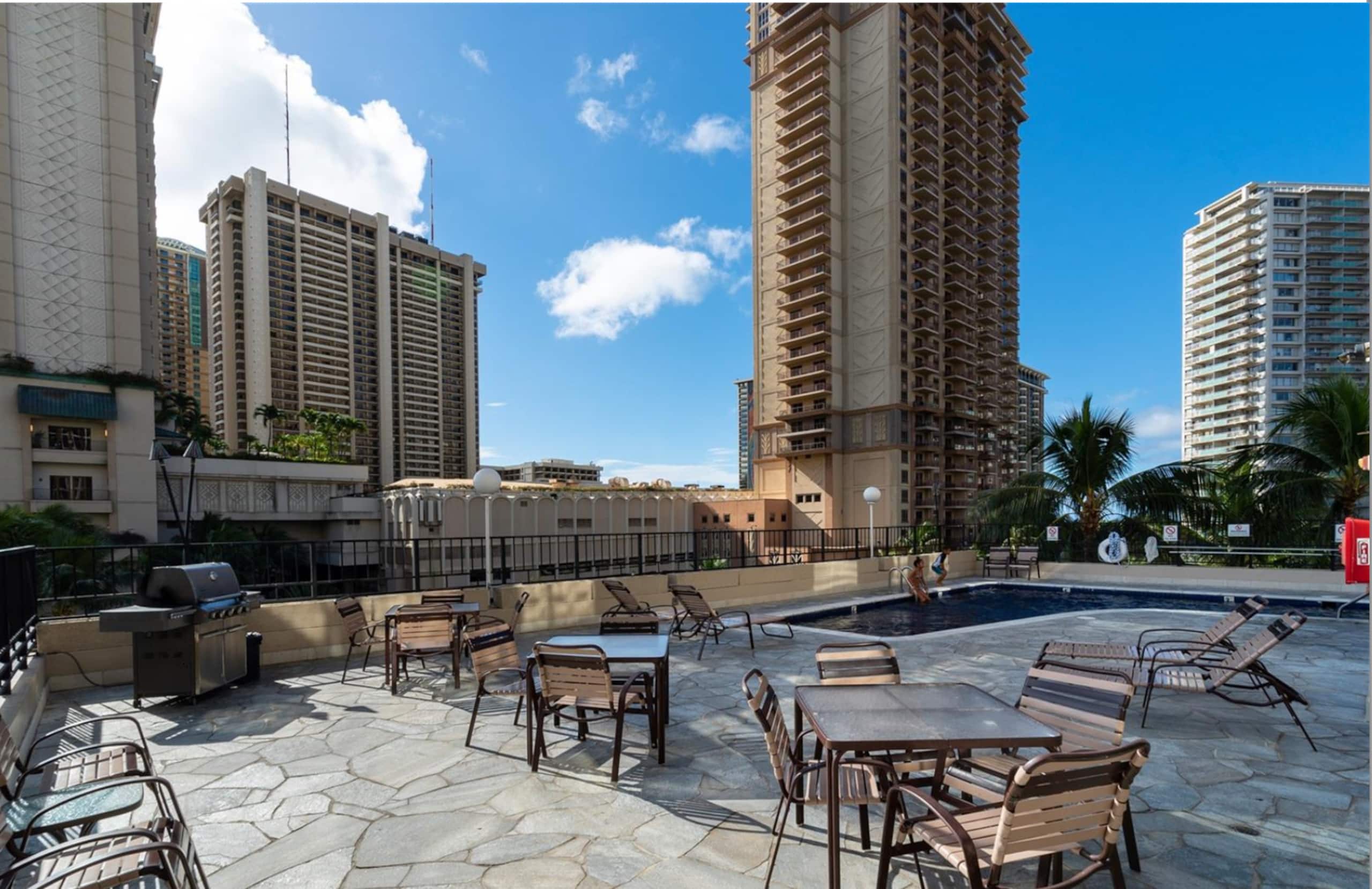 Hotel in Honolulu · ★4.92 · Studio · 2 beds · 1 private bath - Image 17