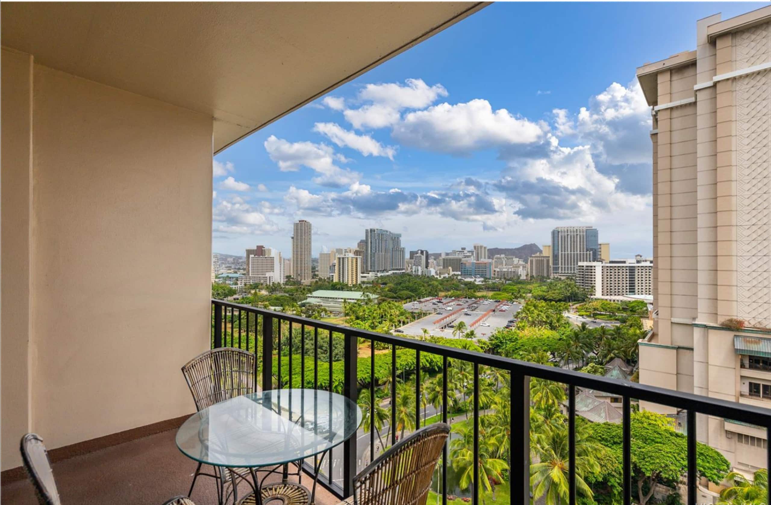 Hotel in Honolulu · ★4.92 · Studio · 2 beds · 1 private bath - Image 6