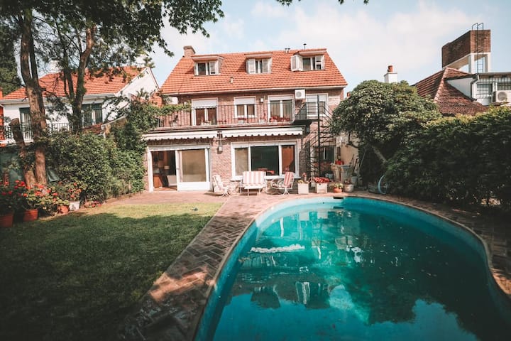 Квартира с 3 спальнями в Acassuso рядом с рекой