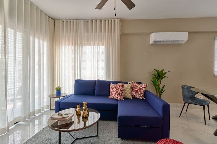 Luxury Piantini/pool/gym/rooftop/balcony/bbq/wifi - 산토도밍고