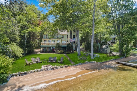 Beachfront on Lake Winnipesaukee - Amazing Views