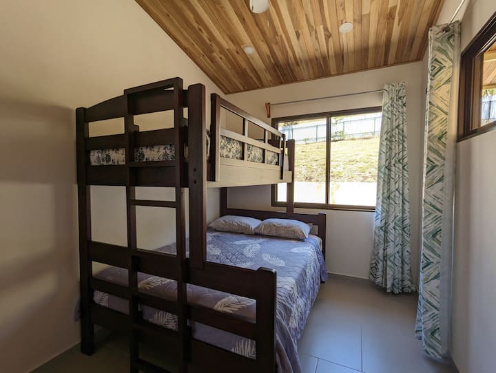 Dhomë gjumi 3 me krevat dopio dhe dopio