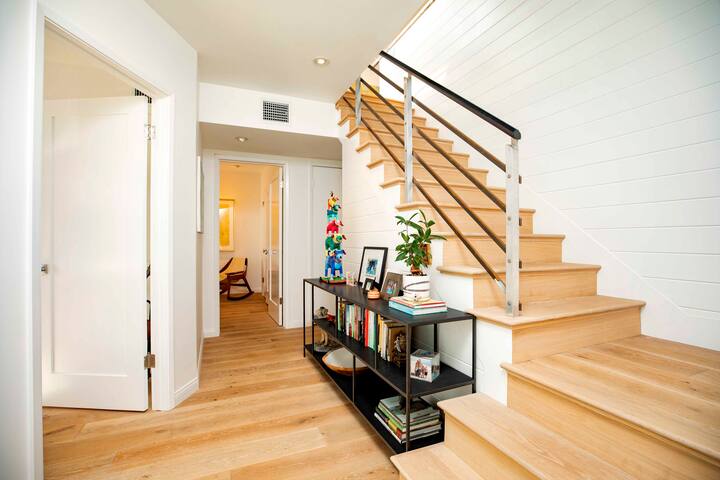 Luxurious Coastal Retreat gallery image 4