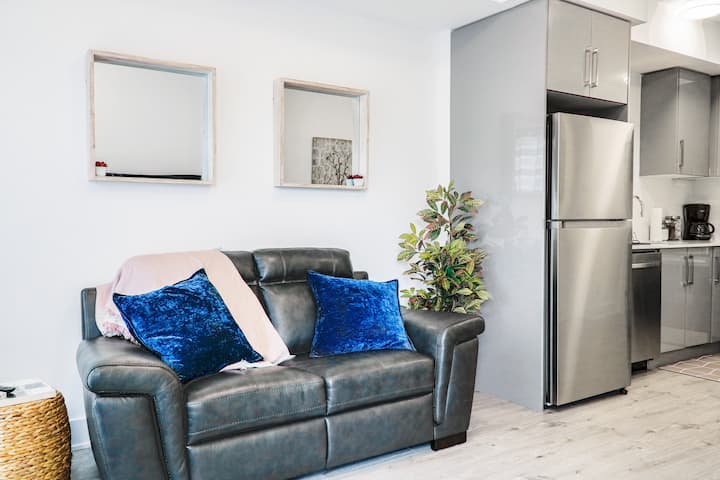 Modern Niagara Falls Condo - Niagara Falls