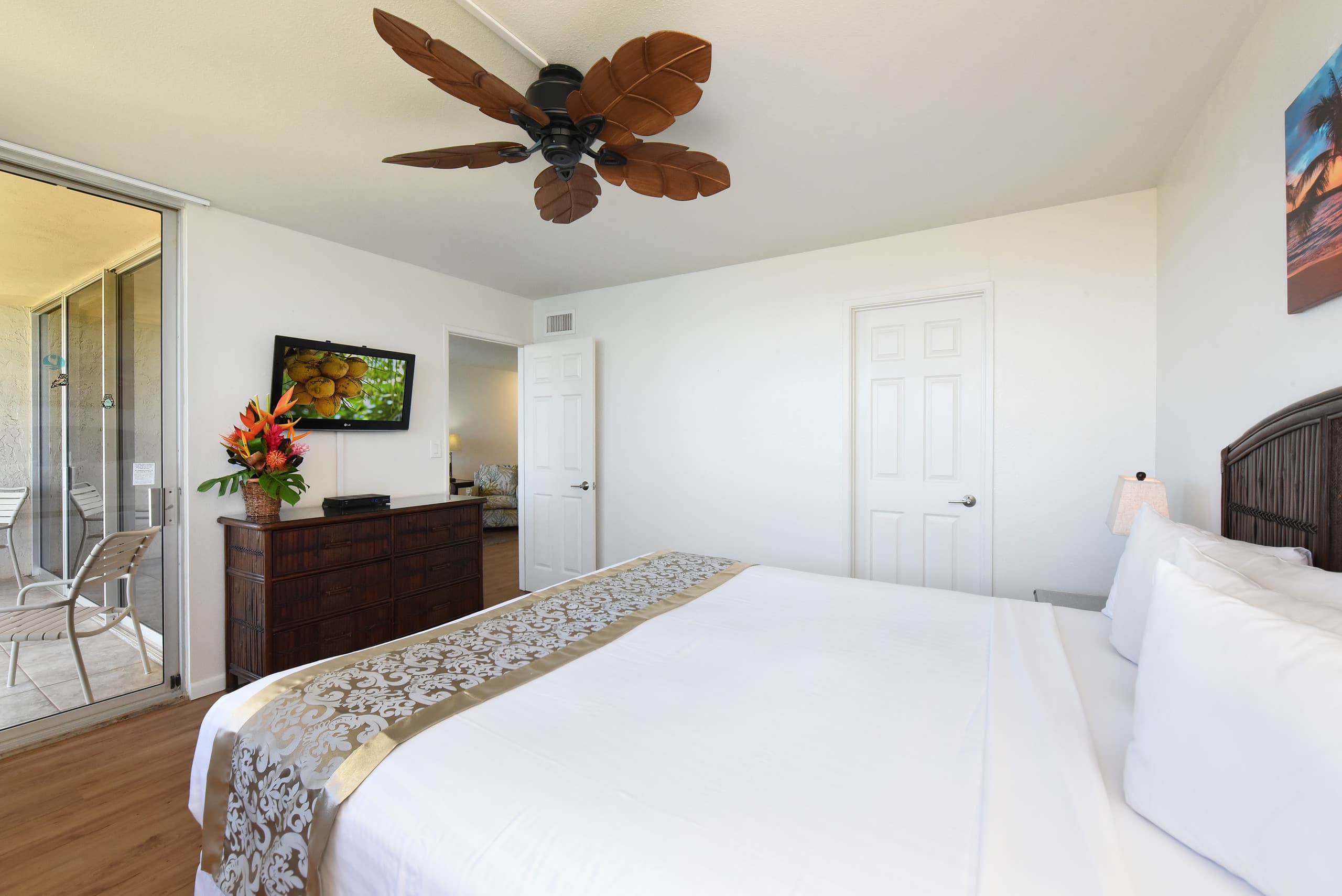 Condo in Lahaina · ★4.85 · 1 bedroom · 2 beds · 1 bath - Image 16