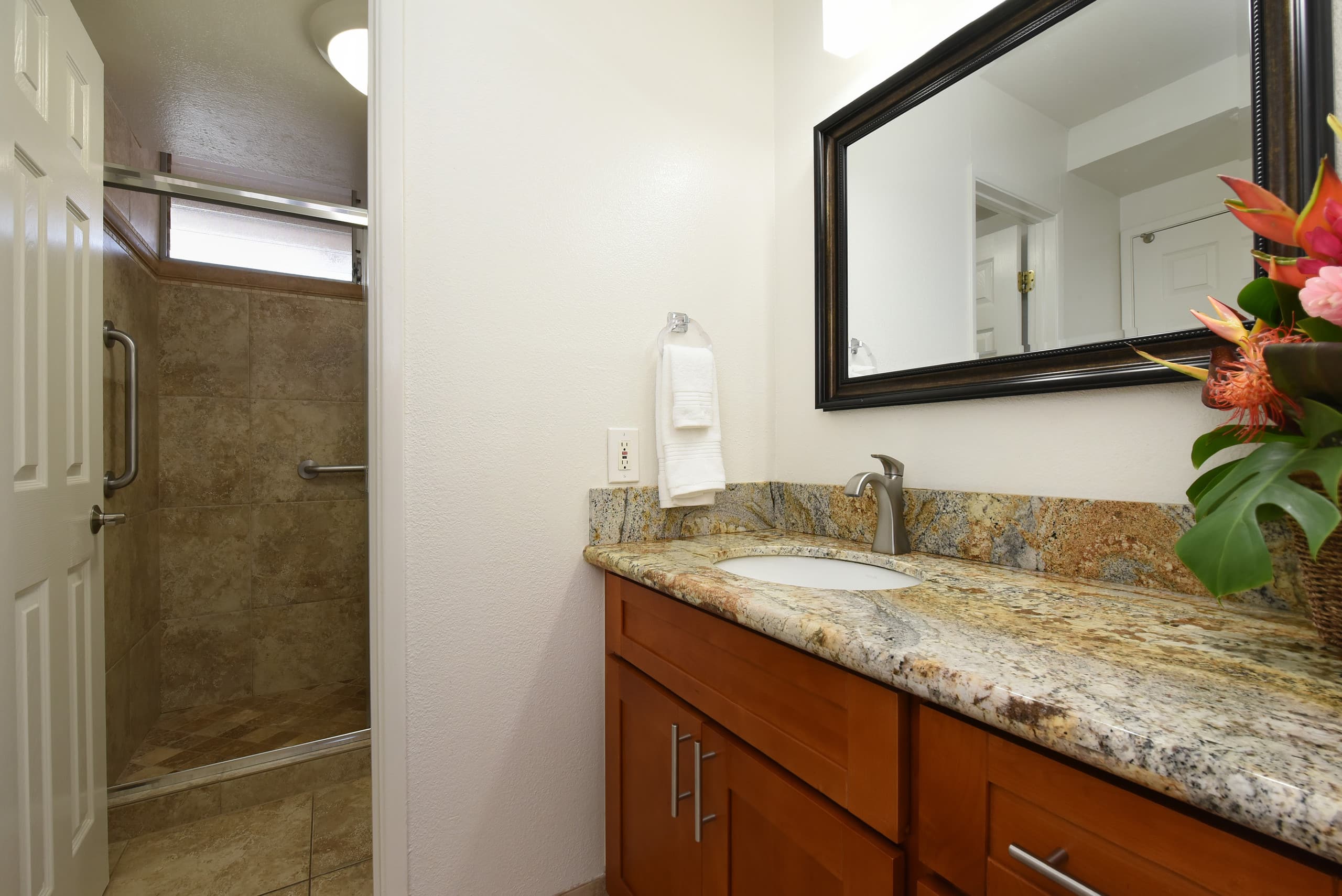 Condo in Lahaina · ★4.85 · 1 bedroom · 2 beds · 1 bath - Image 30