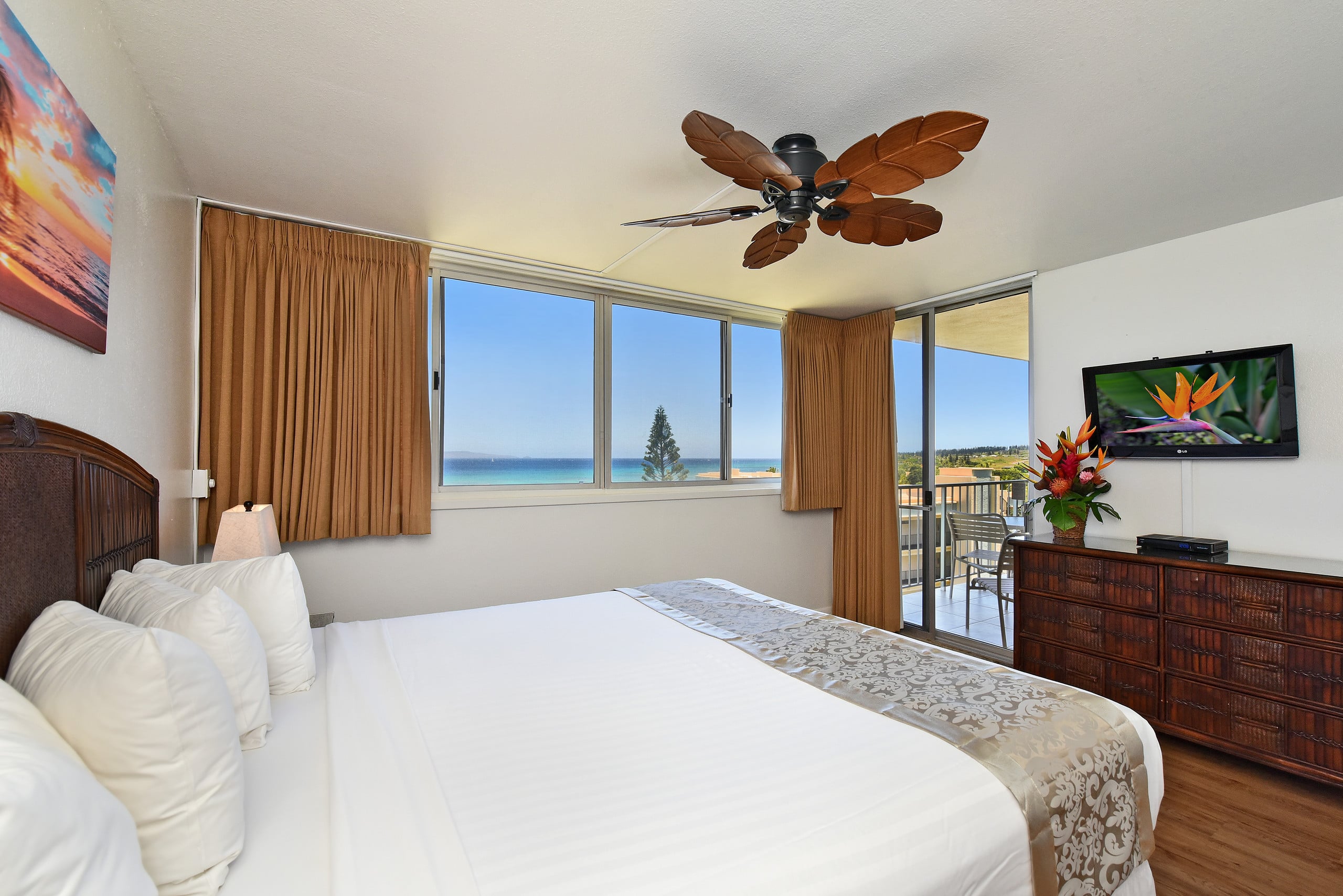 Condo in Lahaina · ★4.85 · 1 bedroom · 2 beds · 1 bath - Image 4