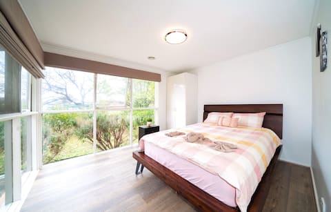 3BR Family House in Dickson