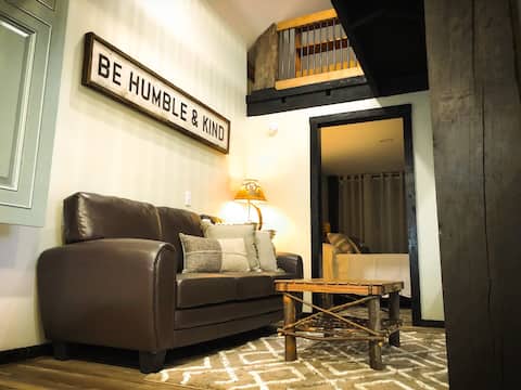 Peaceful and Cozy Farmhouse Loft