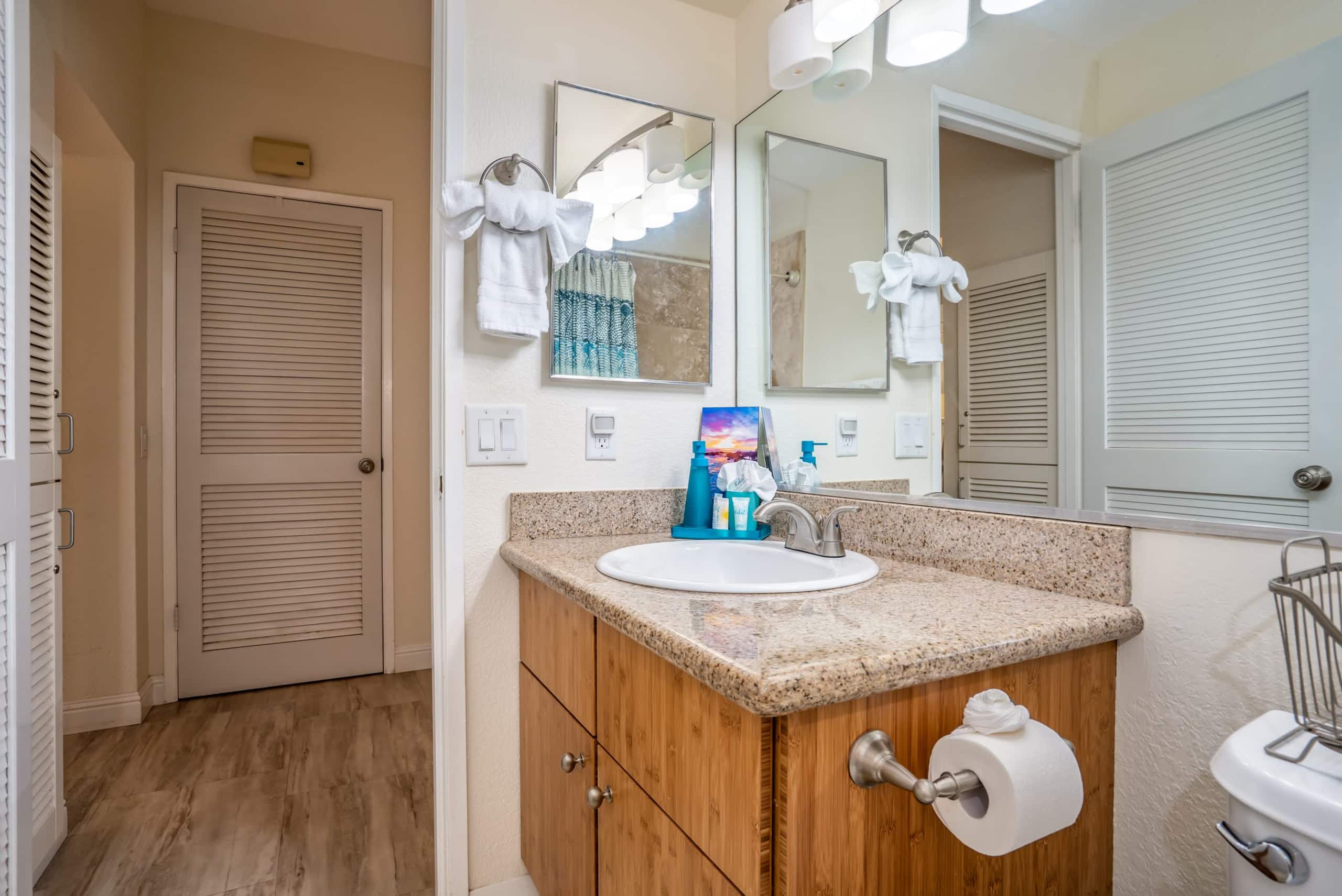Condo in Wailea · ★4.89 · 1 bedroom · 2 beds · 2 private baths - Image 15