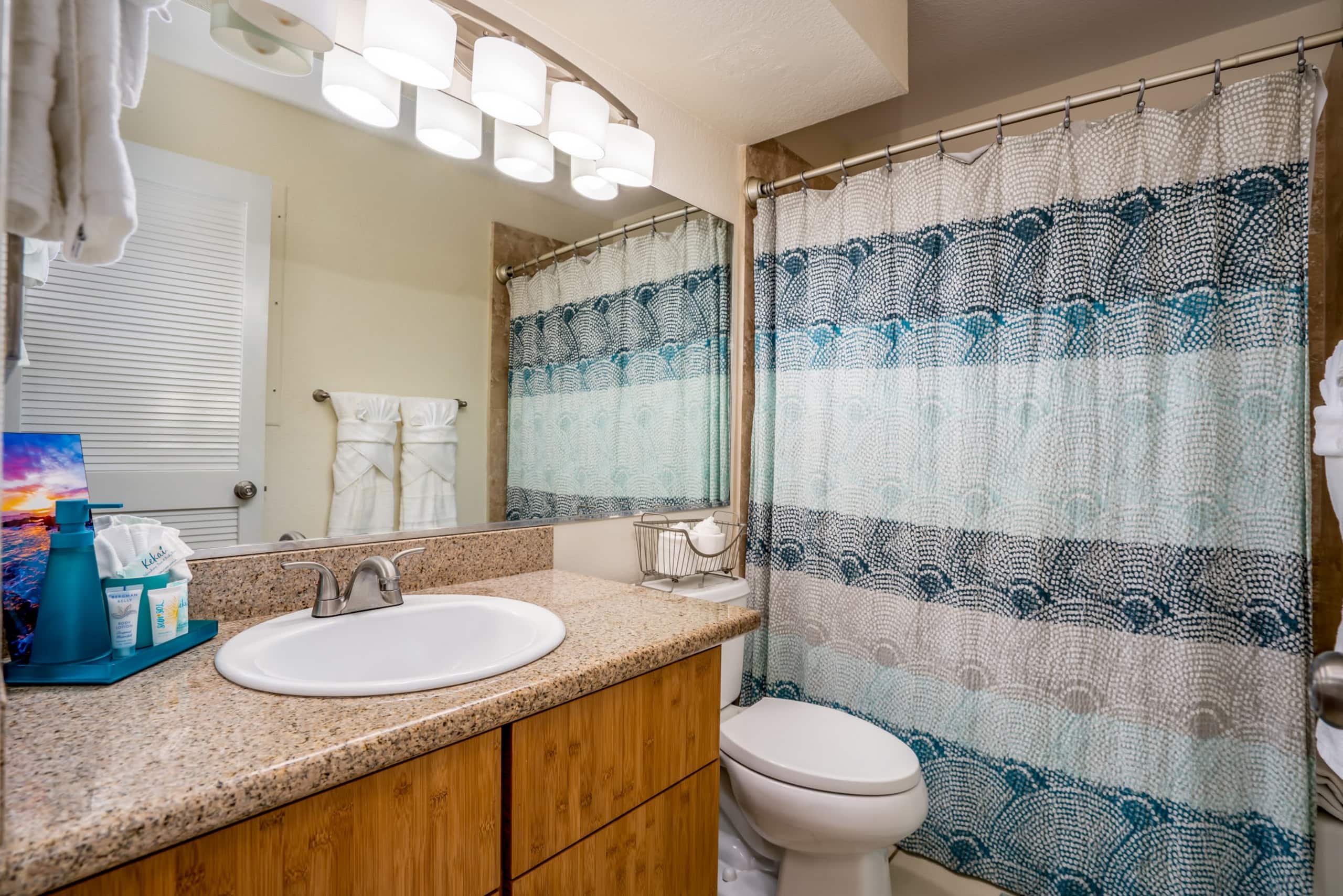 Condo in Wailea · ★4.89 · 1 bedroom · 2 beds · 2 private baths - Image 16