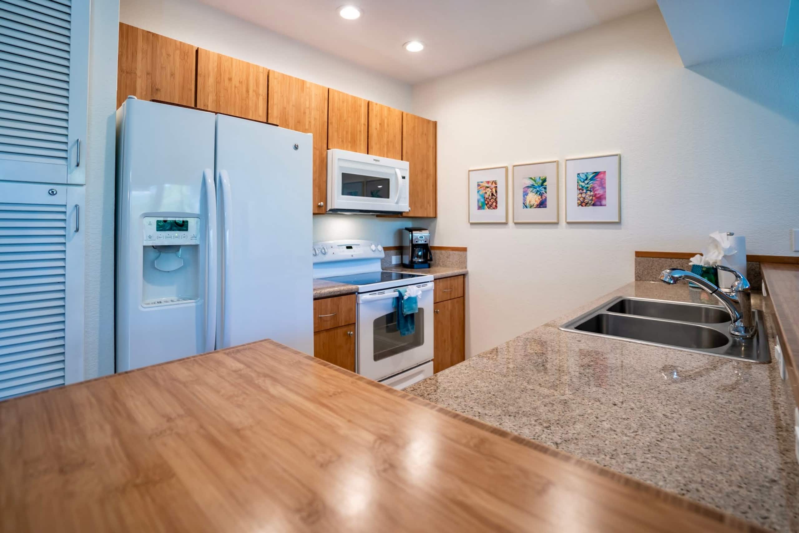 Condo in Wailea · ★4.89 · 1 bedroom · 2 beds · 2 private baths - Image 7