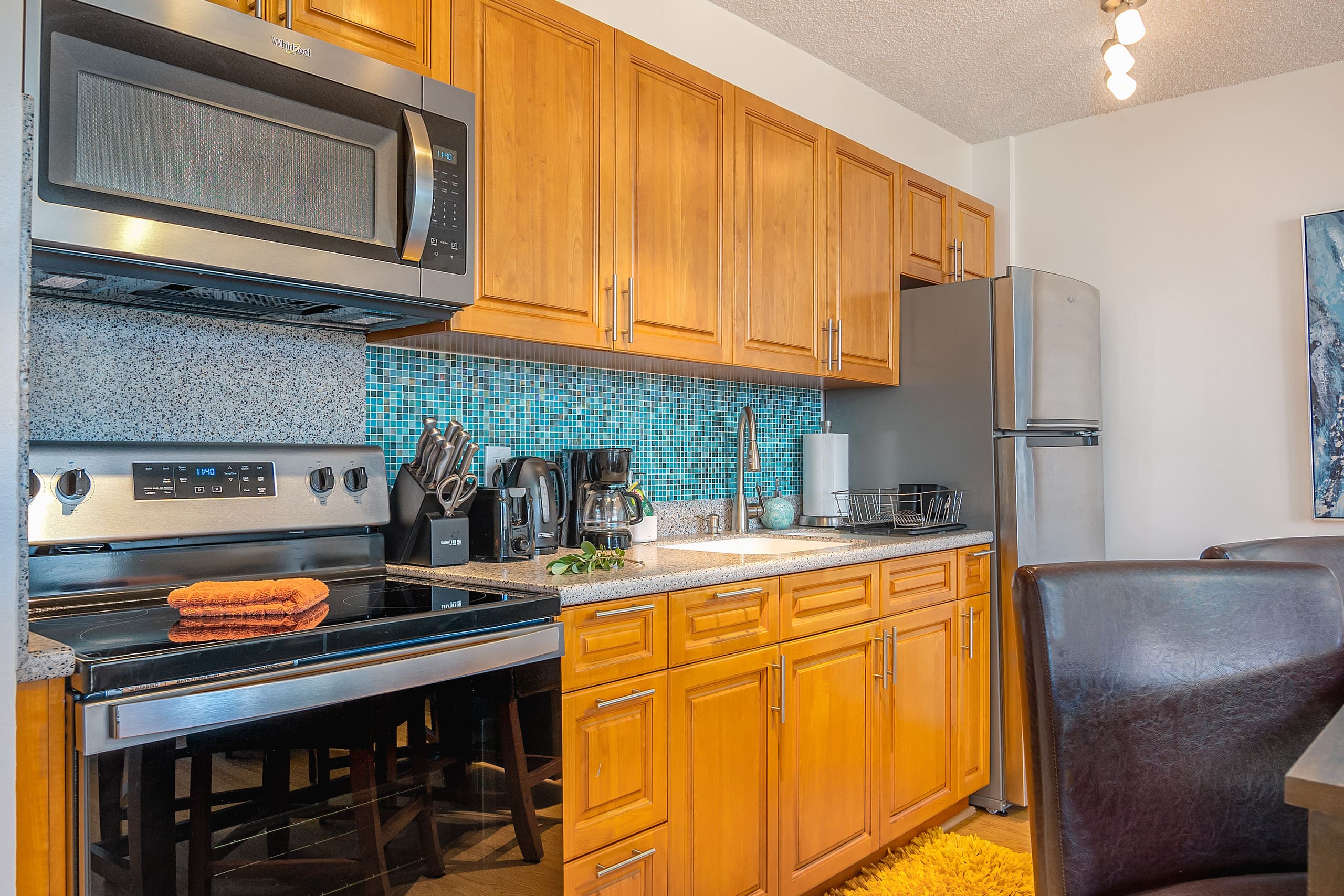 Condo in Honolulu · ★4.91 · 1 bedroom · 3 beds · 1 private bath - Image 14