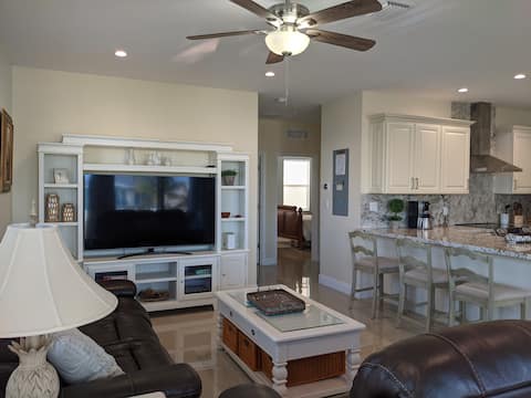 Successful Airbnb property: Canal, Dock, Direct Ocean Access 2/2 Casita Mar in Marathon