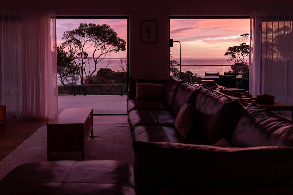 Humbugs, a beach house on the Bay of Fires, Binalong Bay, Tasmania, Australia, photo 4 of 10