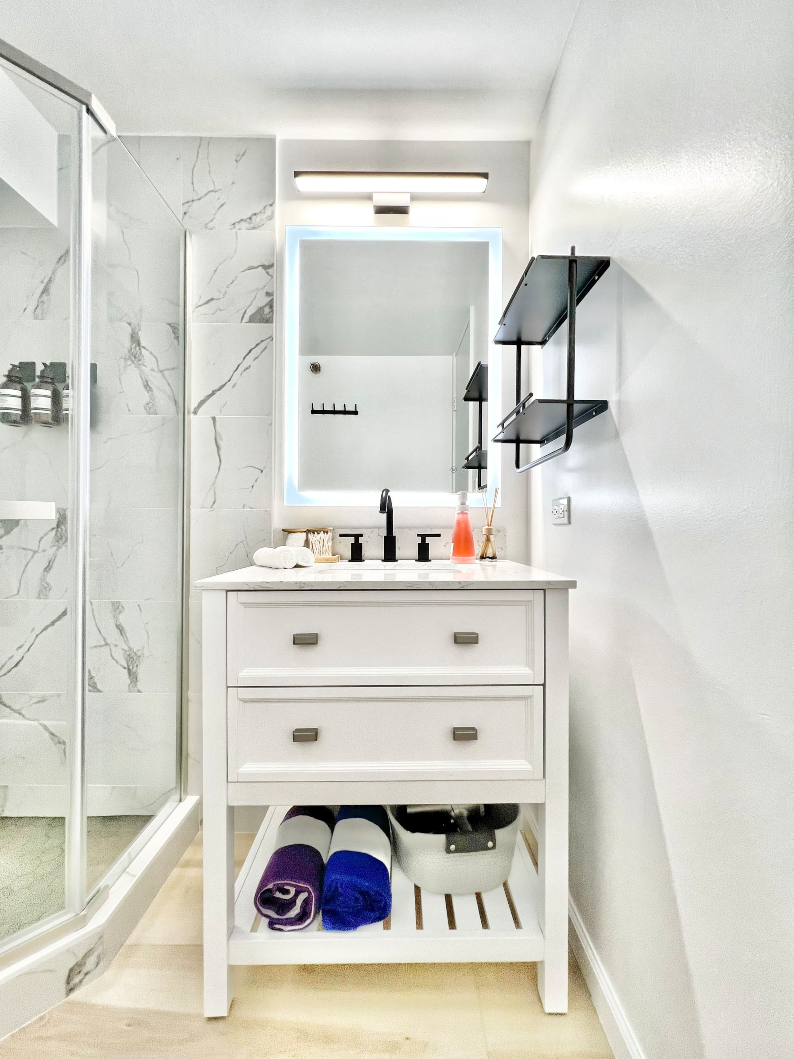 Condo in Honolulu · ★4.96 · 1 bedroom · 4 beds · 1 private bath - Image 43