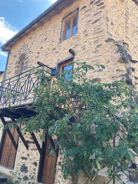 Maison Atypique-Leiva's Home