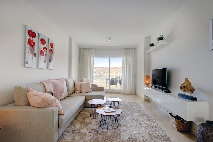 New! Contemporary Apartment With Views. 8.2.6! - La Cala de Mijas