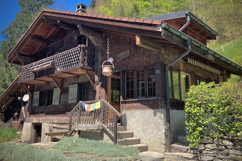 Old renovated chalet in the Villars – Gryon region
