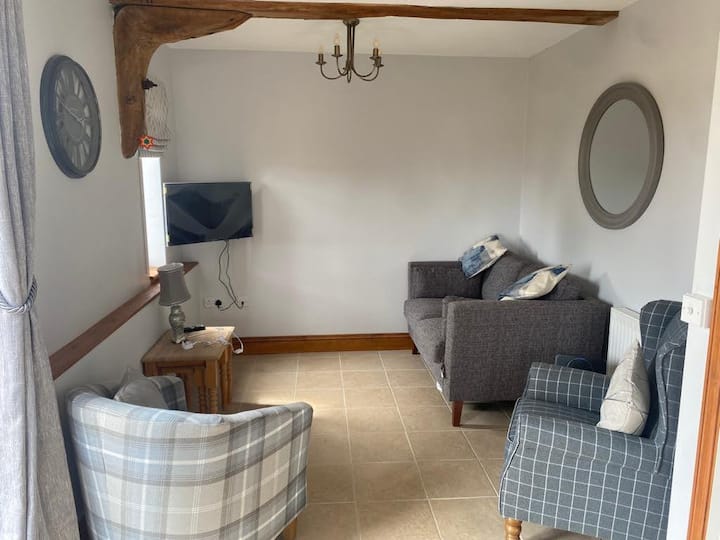 Rural Cartlodge On A Family Run Arable Farm - Essex