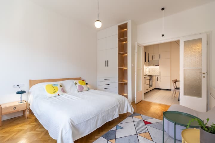 The Palm Springs Apartment - Budapest