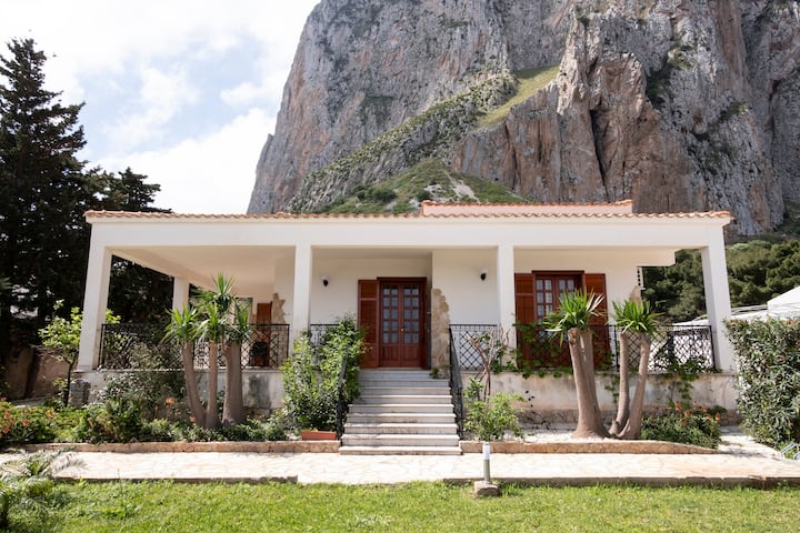 Casa Enza across the street from La Tonnara - Houses for Rent in San Vito  Lo Capo, Sicilia, Italy - Airbnb