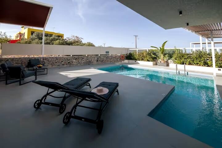 Lilium Luxury Villa (by Xenias Luxury Villas) gallery image 2