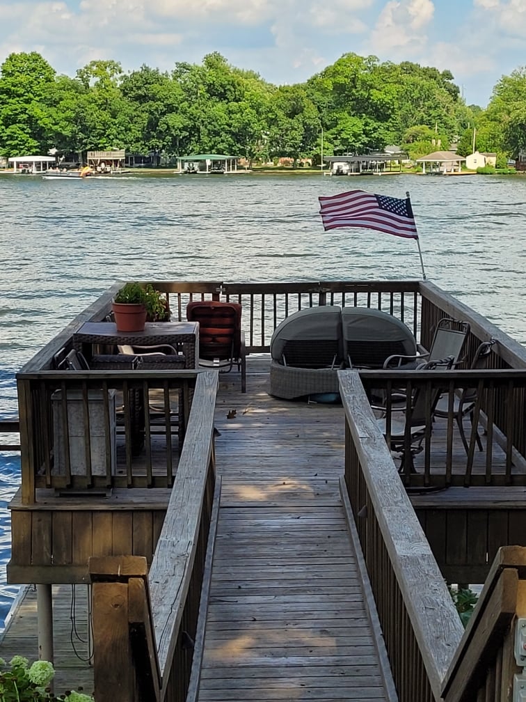 Lake Shafer 3 bedroom 2 bath cottage Cottages for Rent in Monticello, Indiana, United States