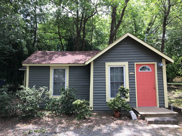 Charming cottage just steps from downtown Carrboro Houses for Rent in