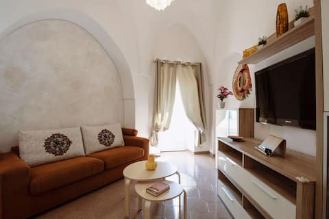 Airbnb con migliori performance: Cisternino Vacation Home overlooking the Valle d'Itria a Cisternino