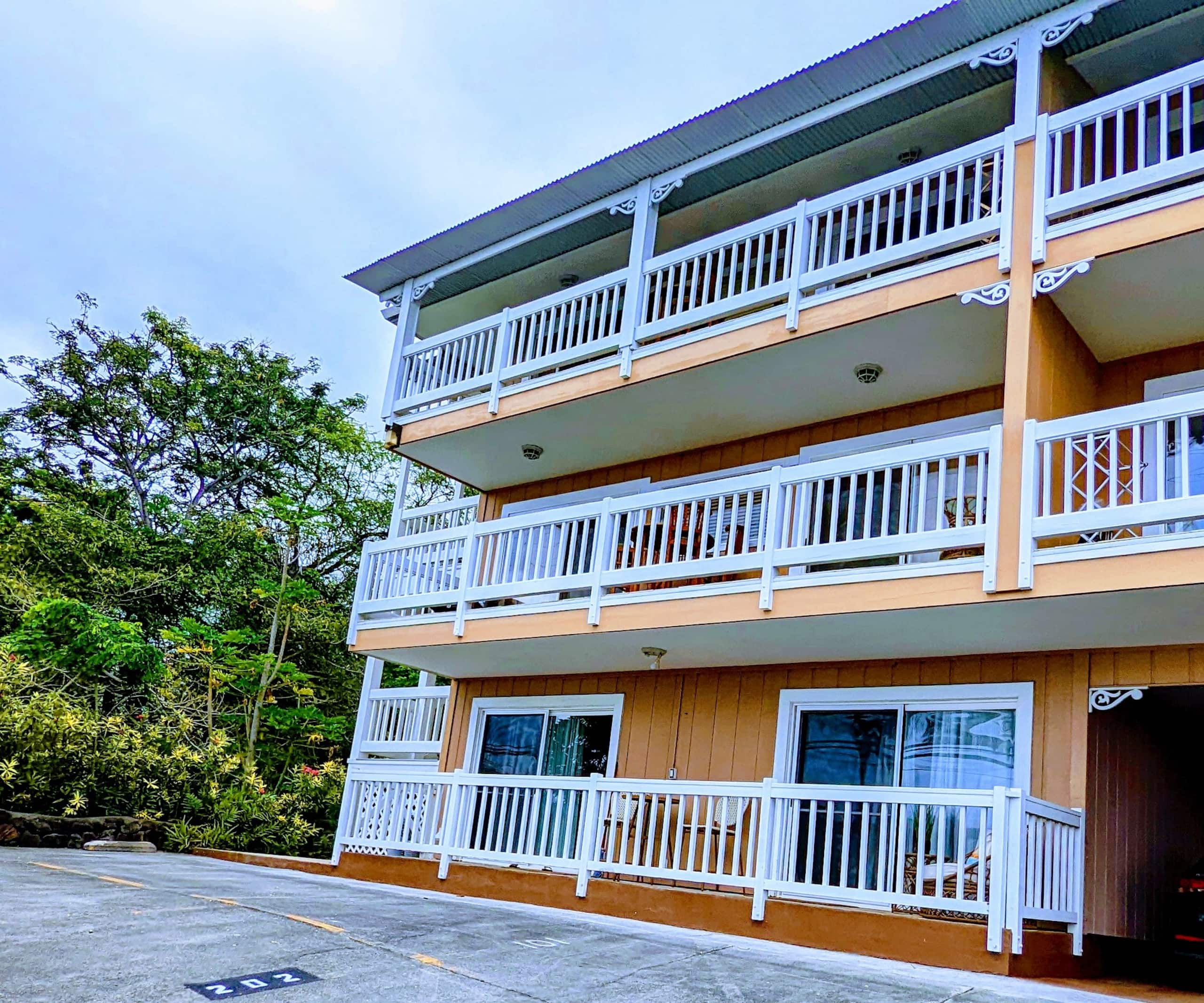 Condo in Kailua-Kona · ★4.87 · 2 bedrooms · 3 beds · 2 baths - Image 18