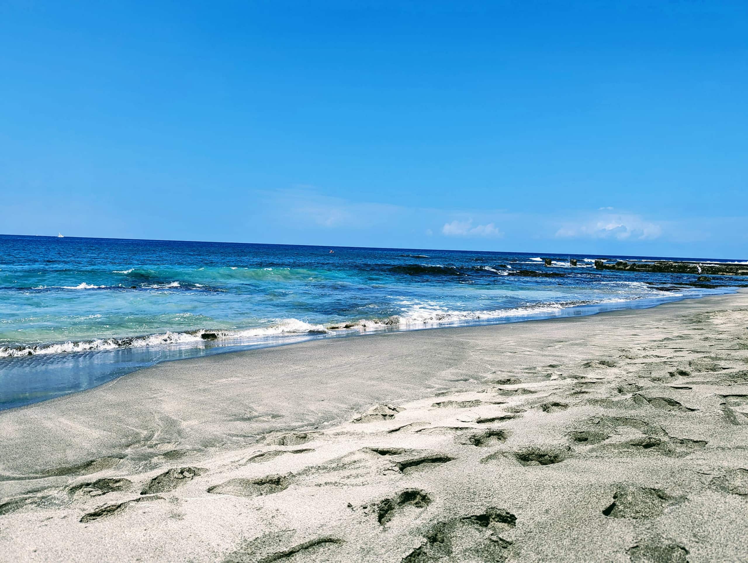 Condo in Kailua-Kona · ★4.87 · 2 bedrooms · 3 beds · 2 baths - Image 29