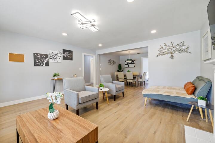 BRAND NEW! Modern 6B/3B Home in Redwood City gallery image 2