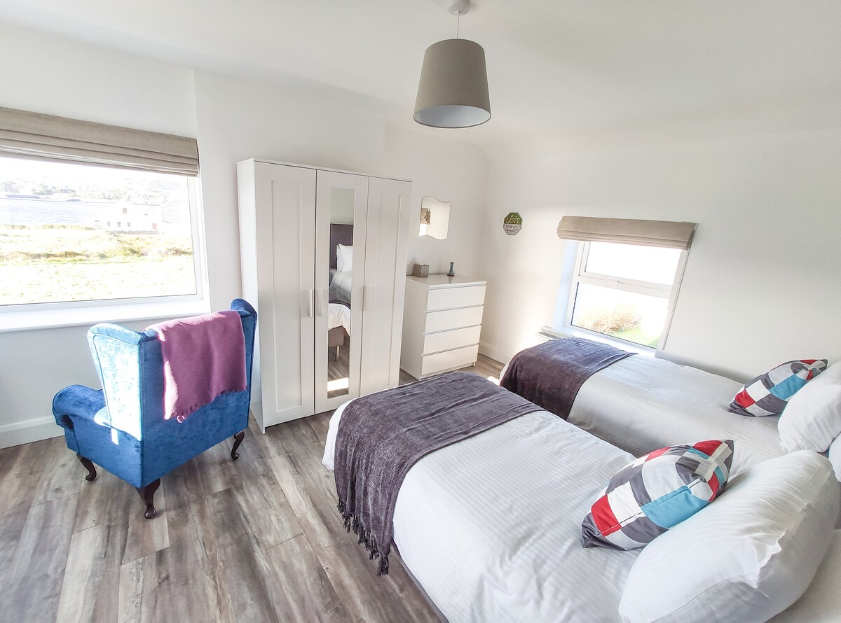 غرفة بإطلالة أو ثلاثة!