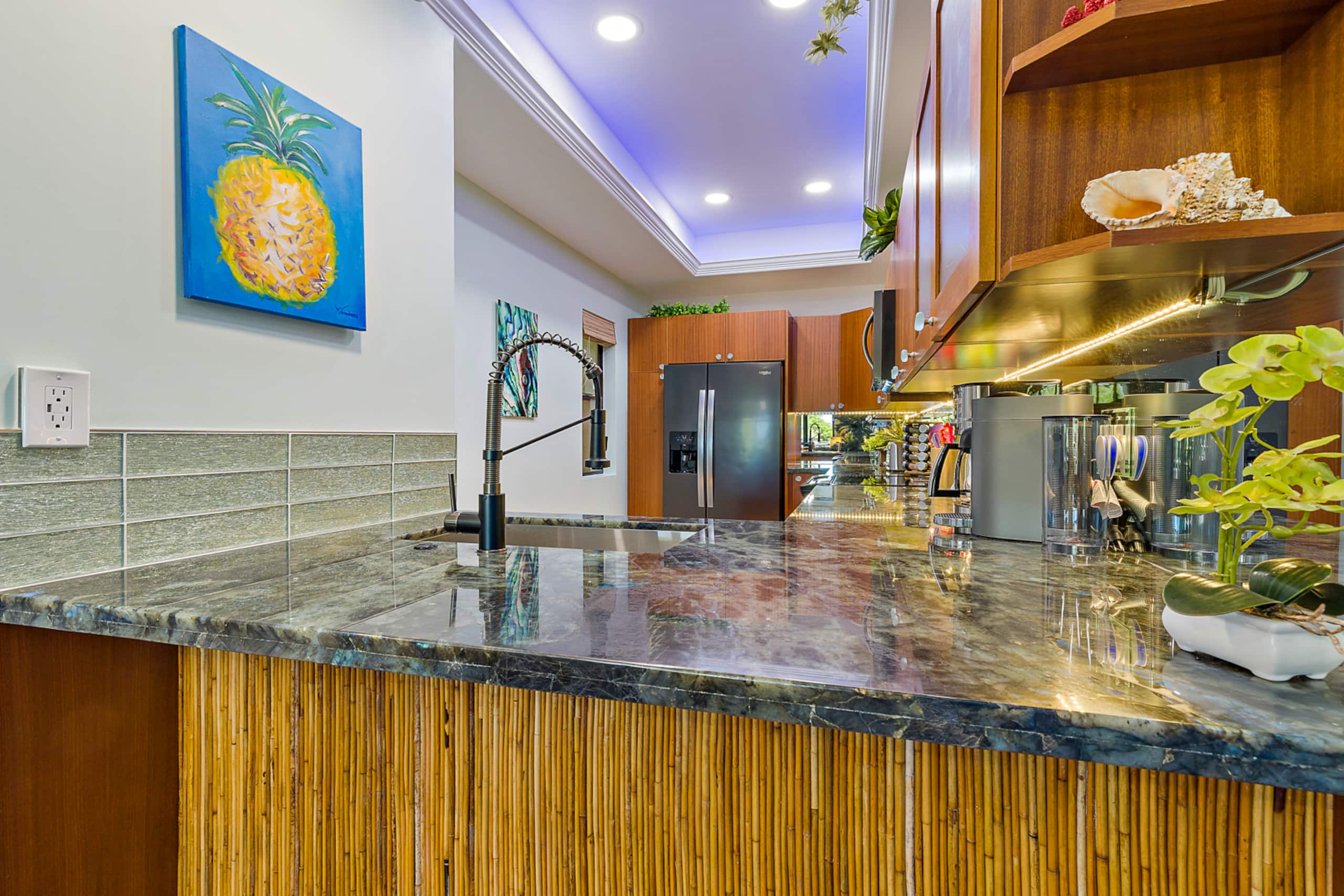 Condo in Lahaina · ★4.97 · 1 bedroom · 3 beds · 2 baths - Image 9