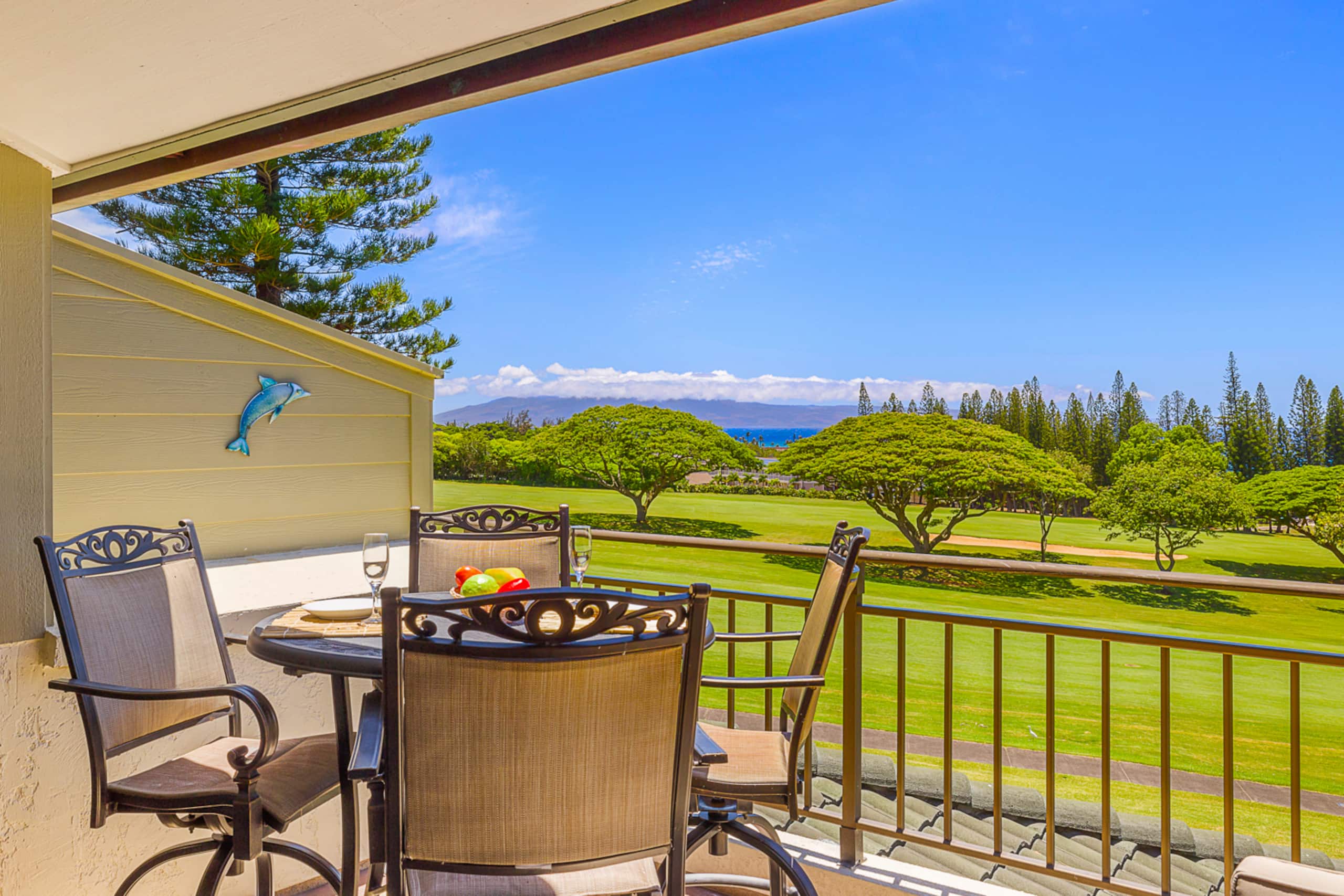 Condo in Lahaina · ★4.97 · 1 bedroom · 3 beds · 2 baths - Image 36