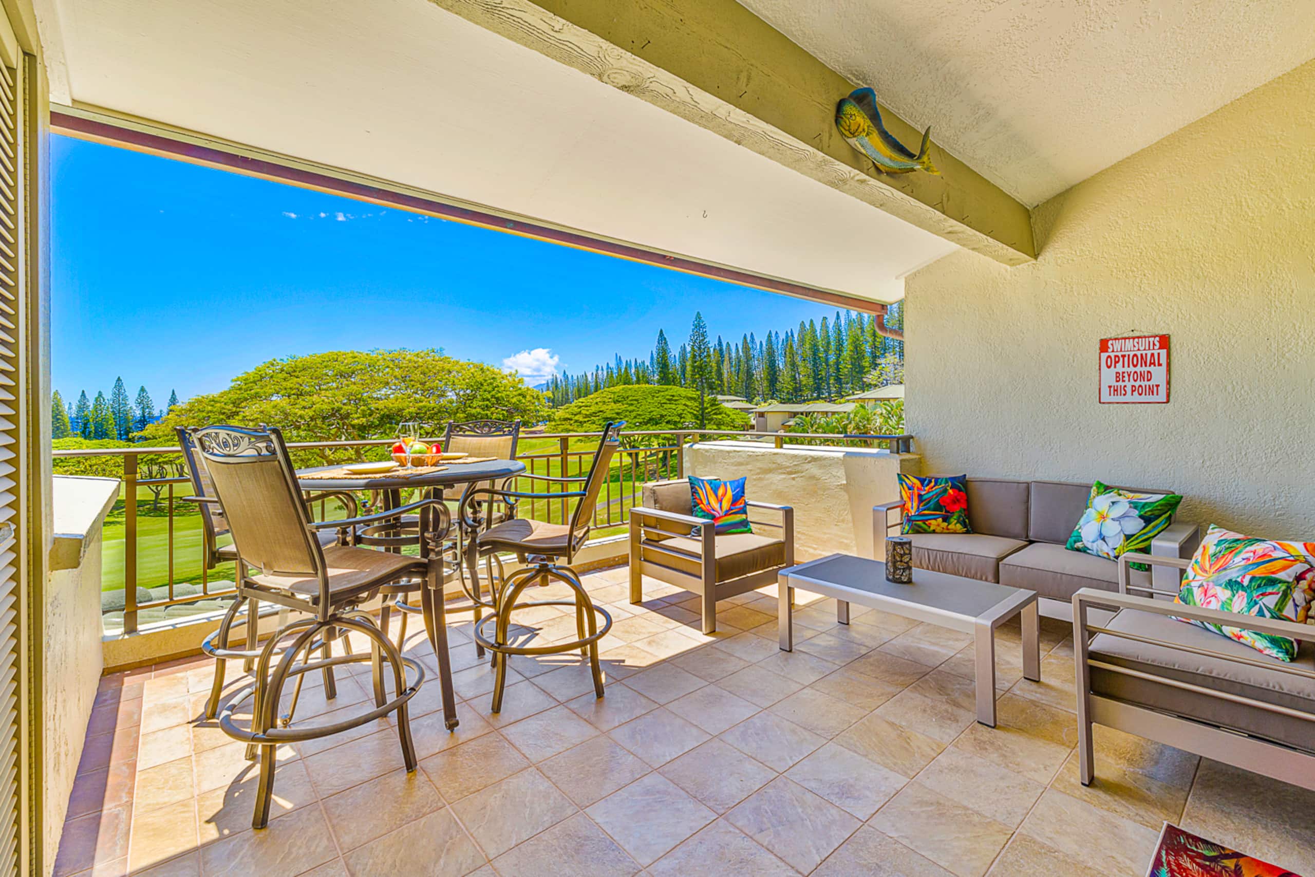 Condo in Lahaina · ★4.97 · 1 bedroom · 3 beds · 2 baths - Image 37