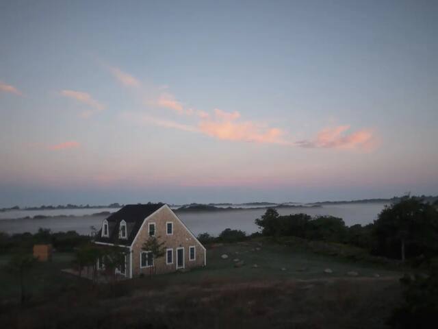 Ocean-View Saltbox at Spar Point Farm Block Island gallery image 4