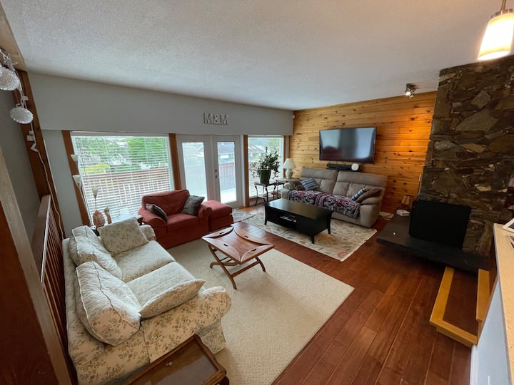 1 Bedroom Vacation Home on the Sunshine Coast Holiday homes for Rent