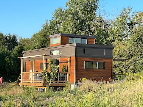 Not-So-Tiny House: Country Charm, Modern Feel